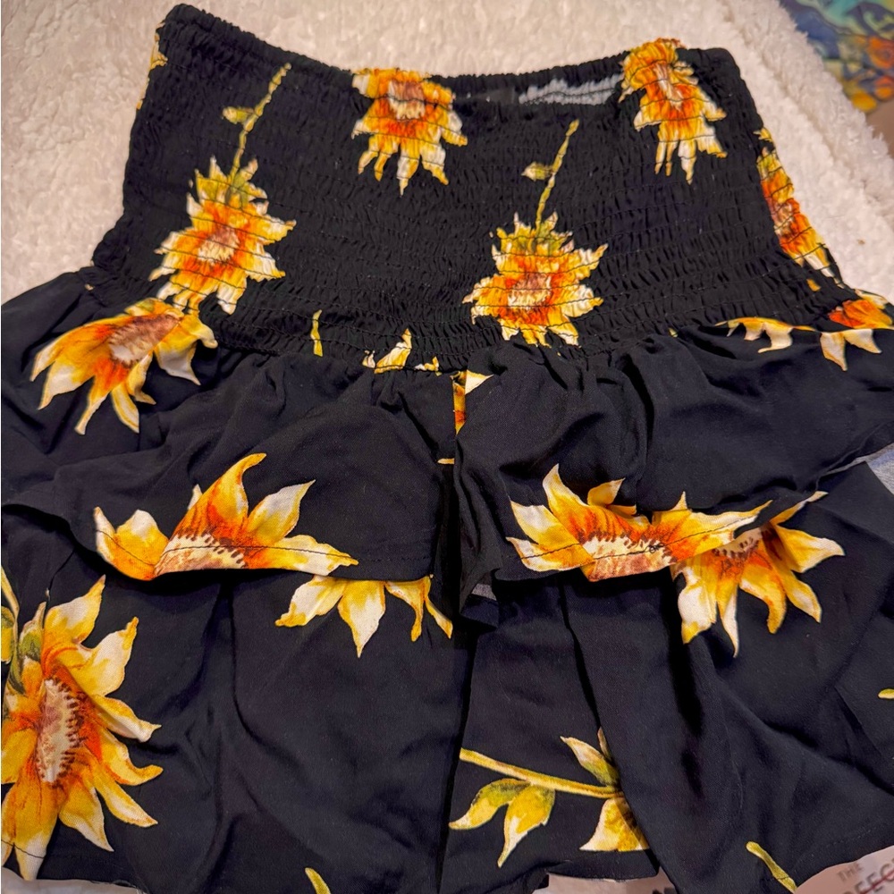 Forever 21 Black and Yellow Floral Skirt